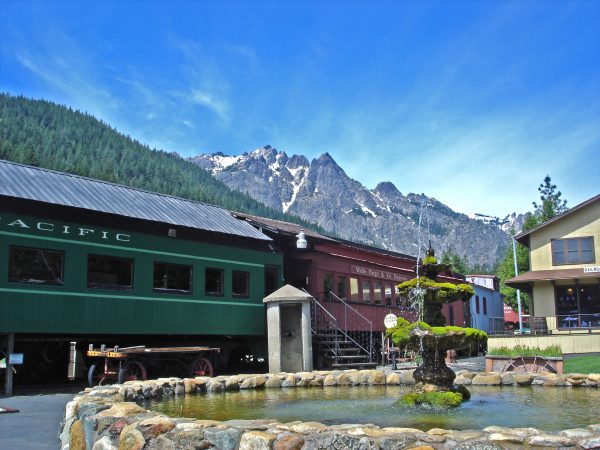 castle-crags-railroad-motel-2