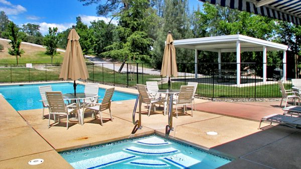 shasta-hills-estates-pool