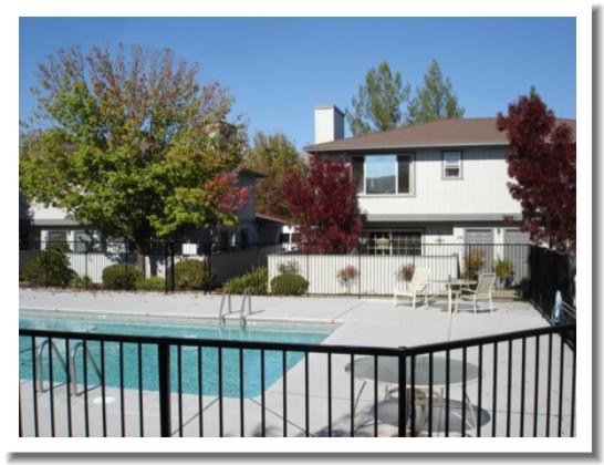 Ridgetop Condo pool