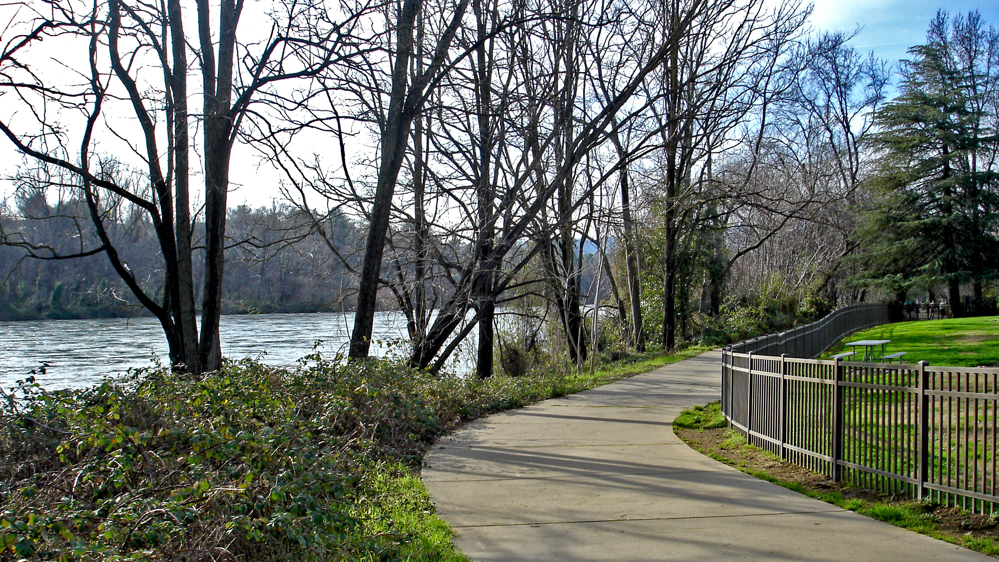 redding-sacramento-river-trail-1