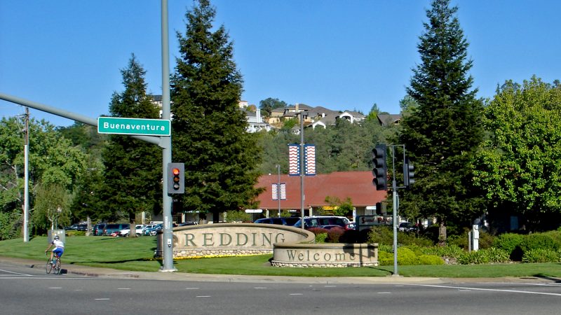 redding-welcome-sign-west