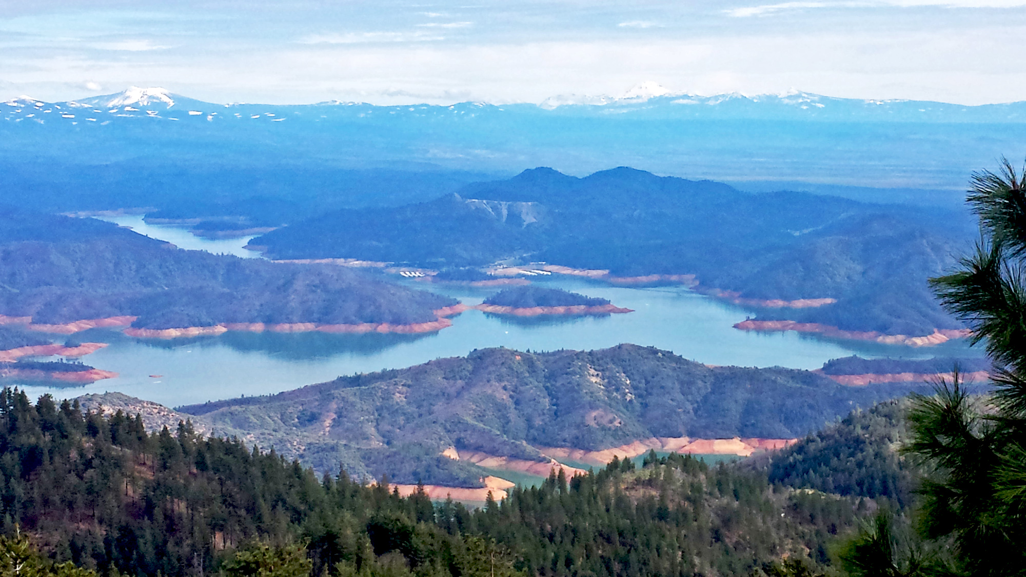 Shasta Lake, Redding CA Photos & info of the area