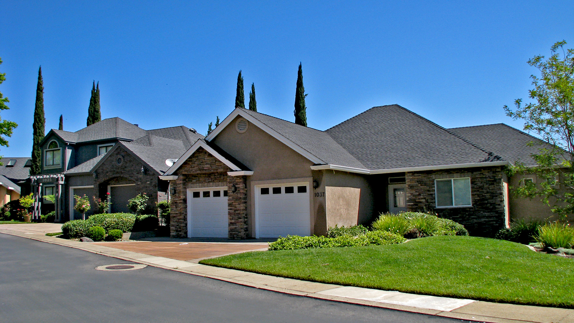 The Knolls A Redding CA Gated Community, located in west Redding