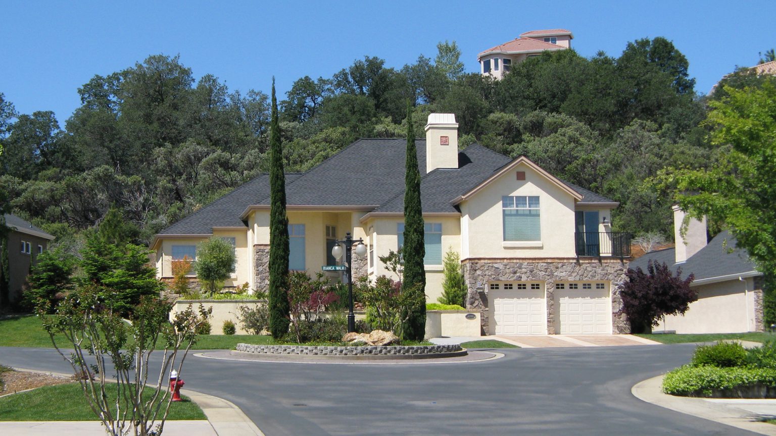 The Knolls A Redding CA Gated Community, located in west Redding