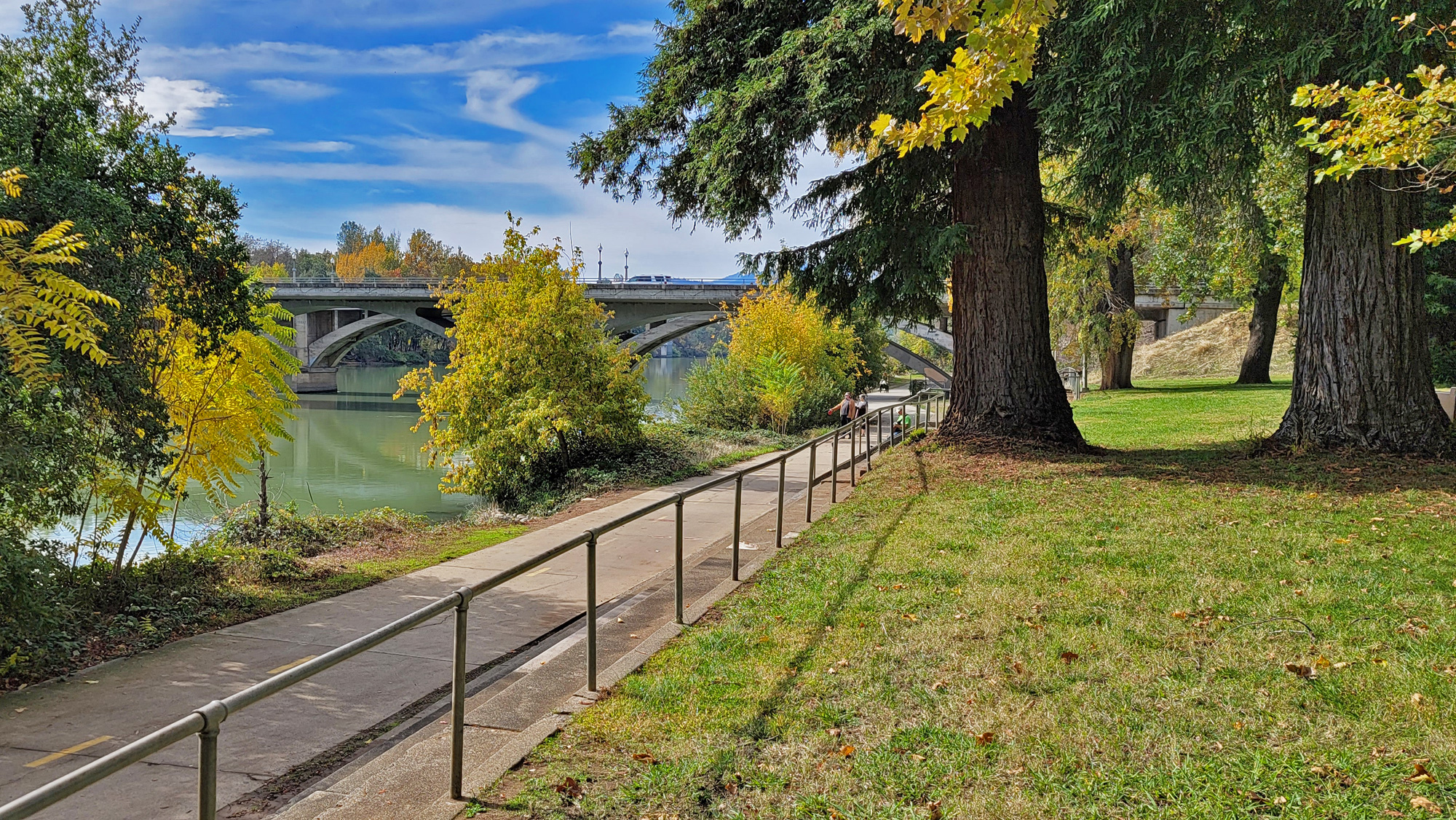 lake-redding-park-and-river