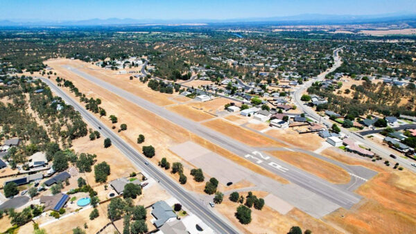lake-california-airport-2