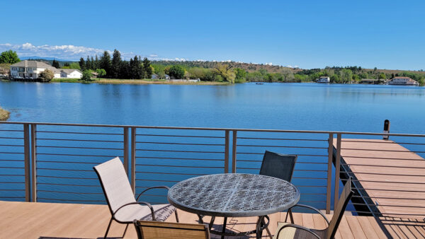 lake-california-clubhouse-deck