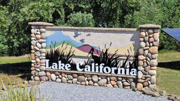 lake-california-entrance-sign