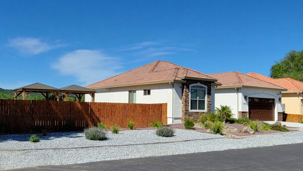 Lake California, Cottonwood CA - Lake front home as seen from the street