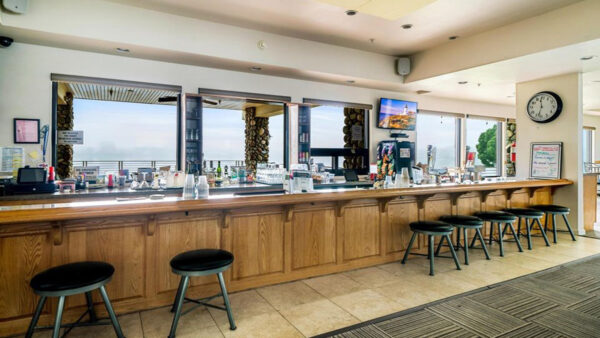 Lake California, Cottonwood CA - Interior of the "Lake Club" clubhouse (2)